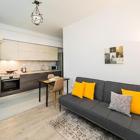 Panorama View Apartment 2Km To Palas ยาช ภายนอก รูปภาพ