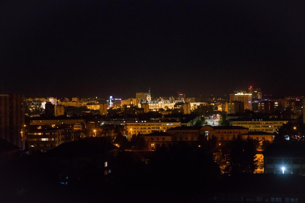 Panorama View Apartment 2Km To Palas ยาช ภายนอก รูปภาพ