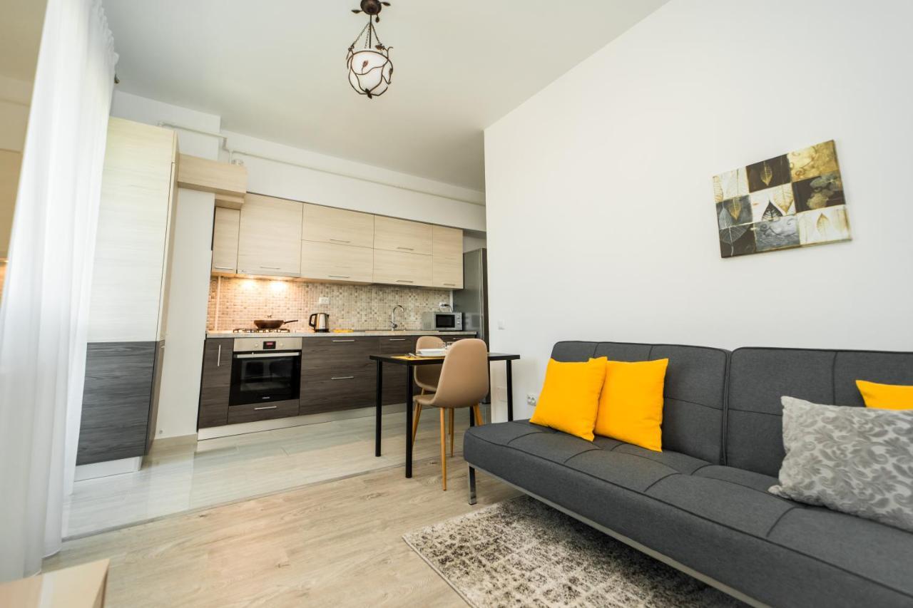 Panorama View Apartment 2Km To Palas ยาช ภายนอก รูปภาพ